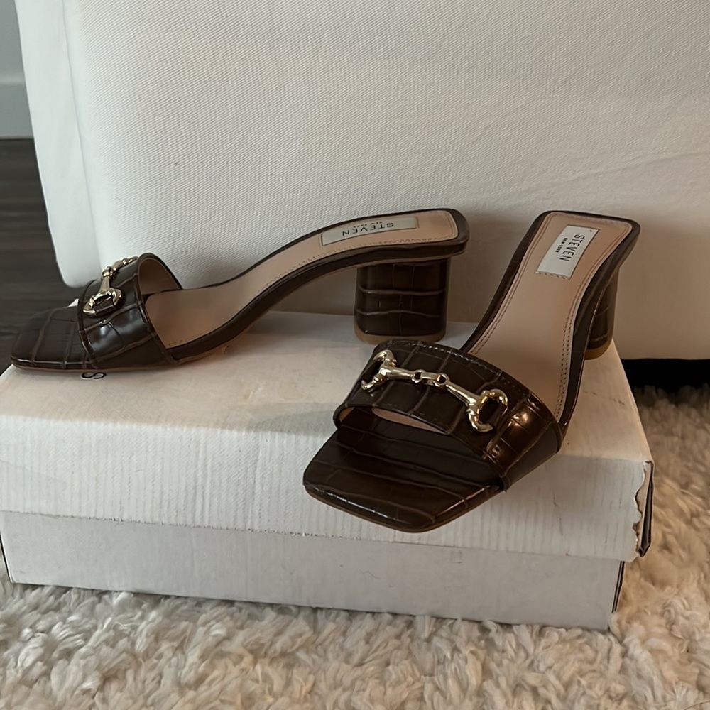 Comfy Steven By Steve Madden Block Heels - image 2